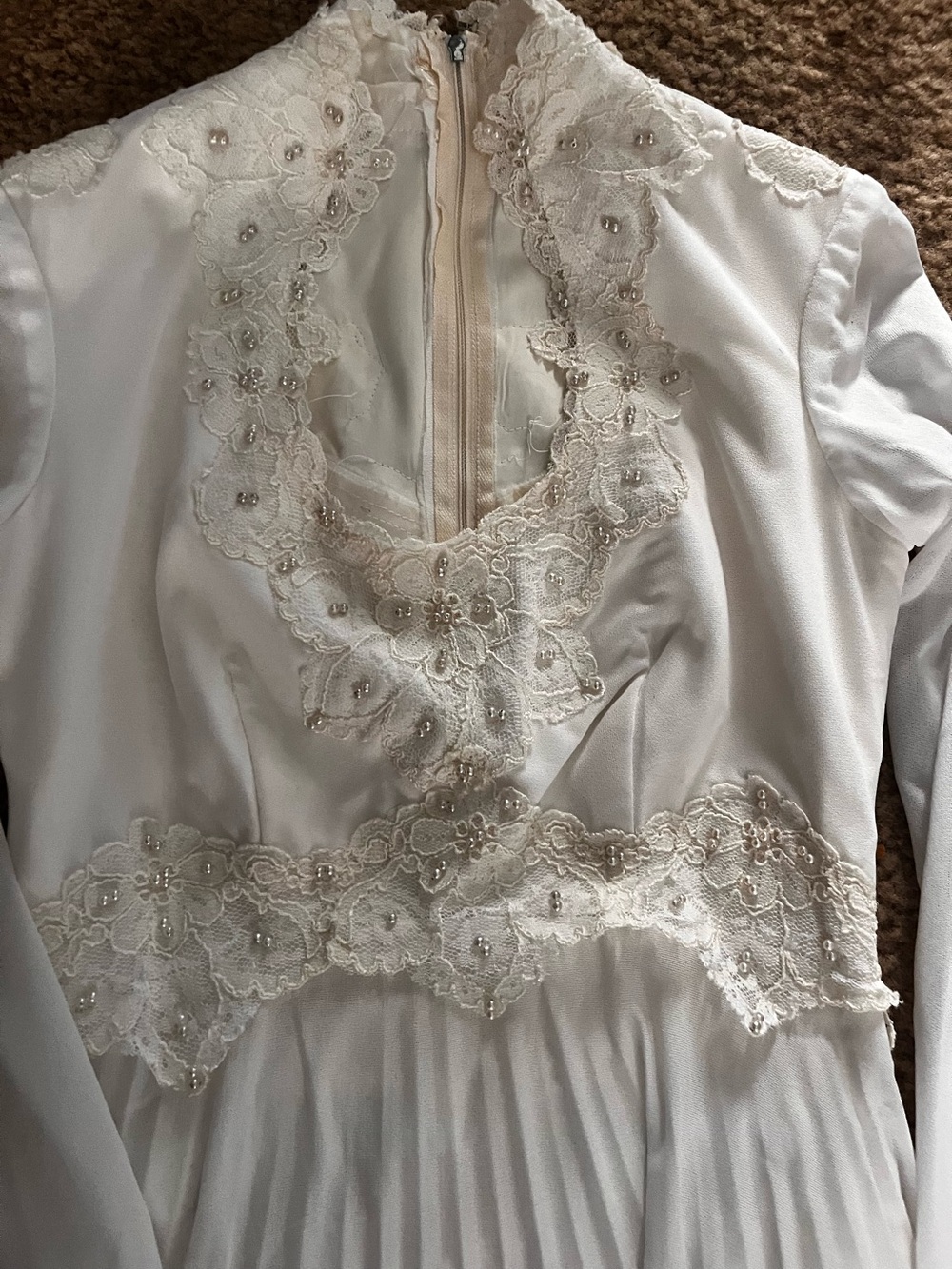 Ivory Lace Appliqué Long Sleeve Dress wedding dress vintage 1970s